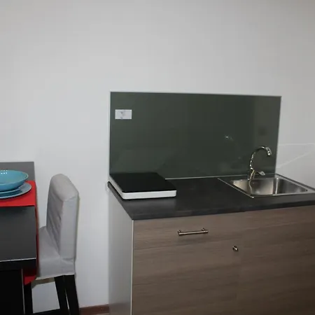 La Piazza - Garibaldi 2.6 * Neapol