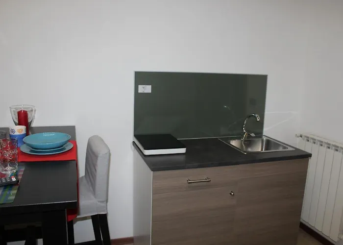 La Piazza - Garibaldi 2.6 * נאפולי